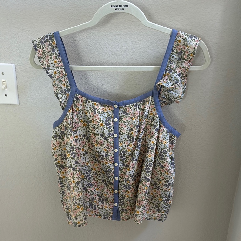 American Eagle Outfitters Cream Flutter Sleeve Blouse